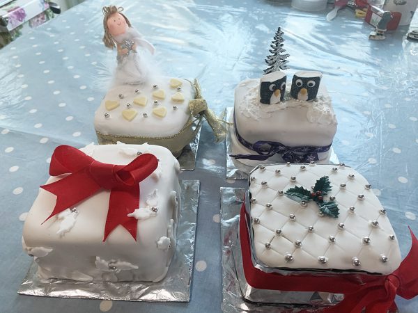Recipe - Advanced - Christmas Cakes | Time to Cook